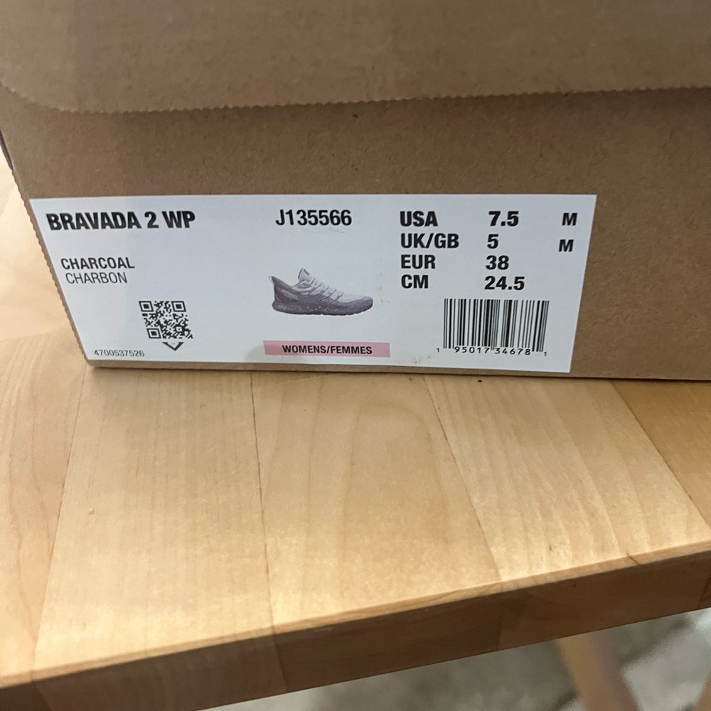 Merrell Gray and Blue Women's Sneakers - Picture 5 of 5